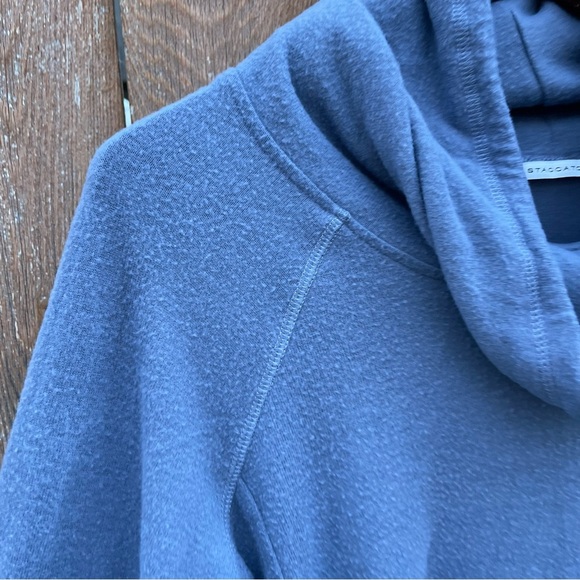 STACCATO Women’s Blue Long Sleeve Cowl Neck Soft Fuzzy Sweatshirt Size Medium - Picture 4 of 12